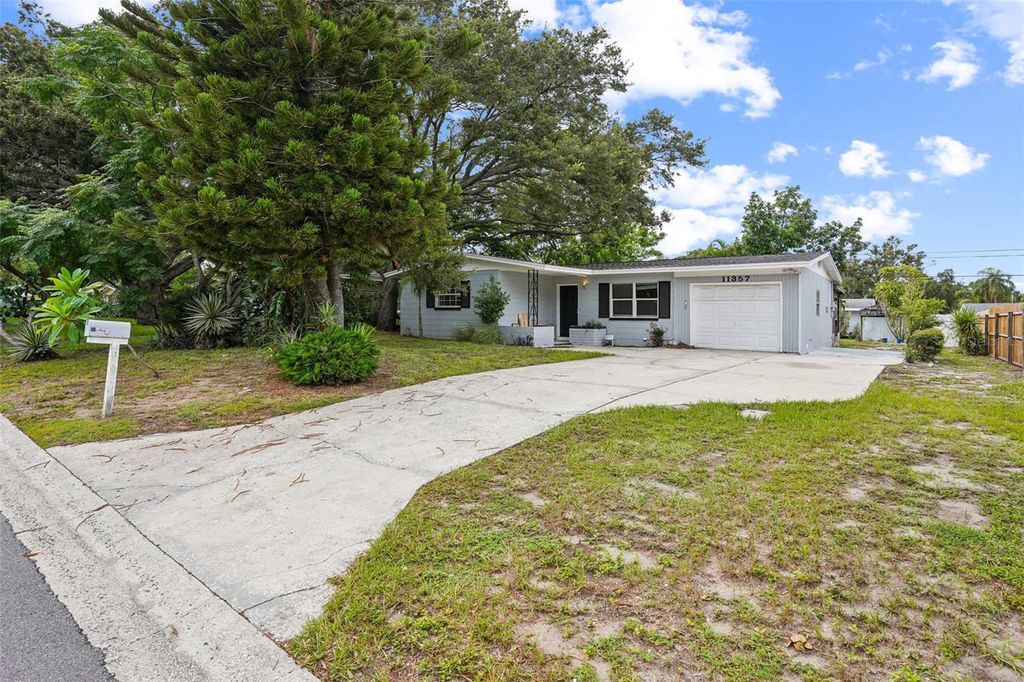 Photo of 11357 116th Avenue, Largo, FL 33778 (MLS # O6251197)