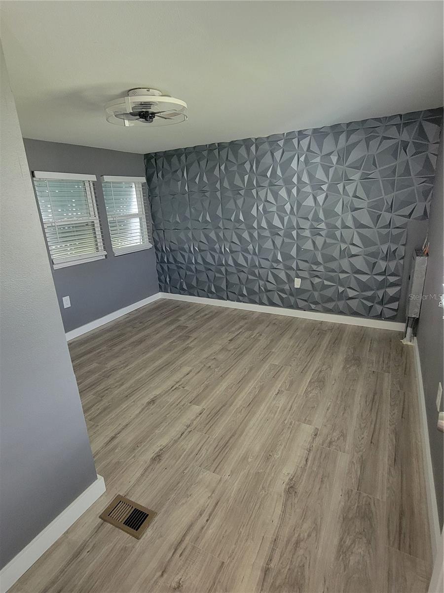 SENATE MANOR UNREC - Residential