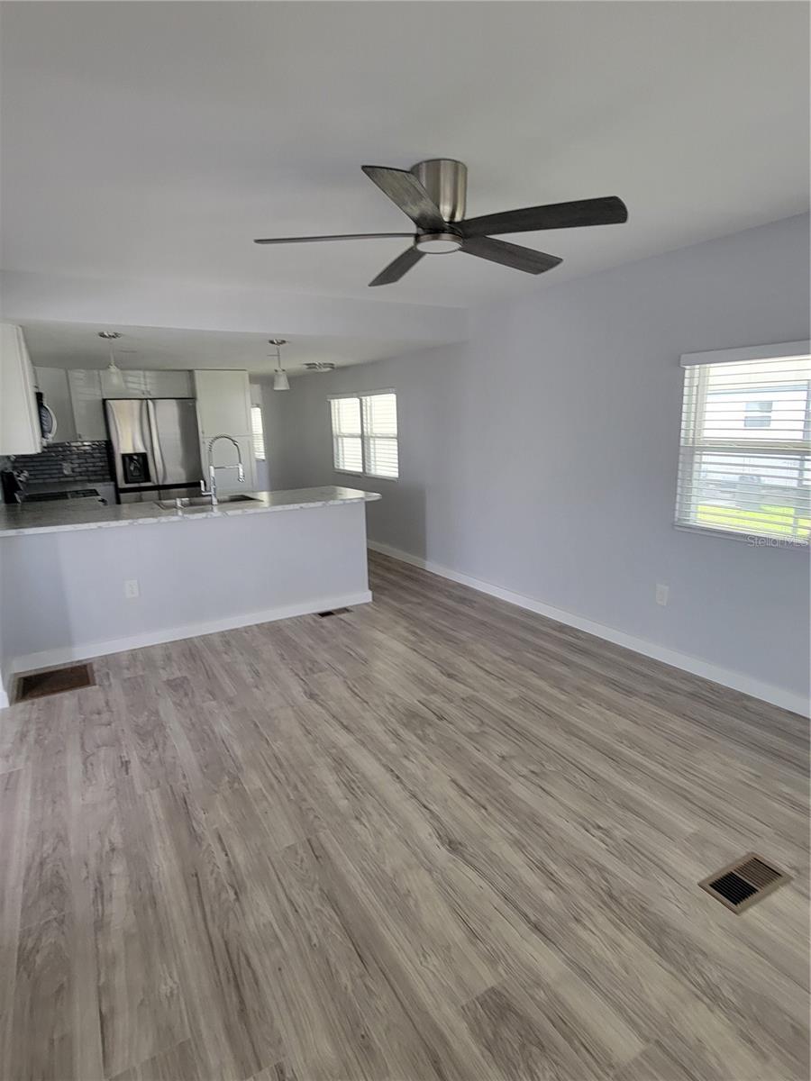 SENATE MANOR UNREC - Residential