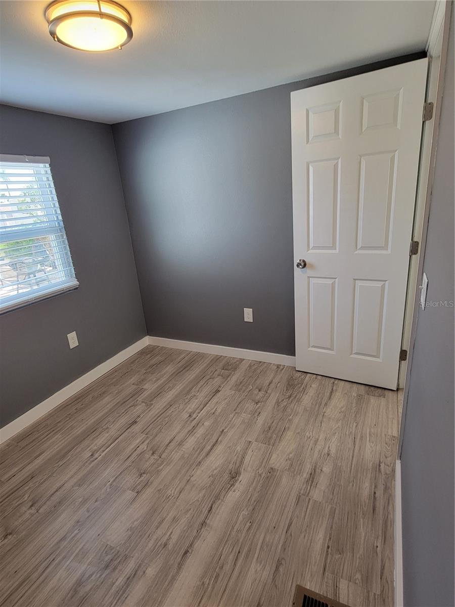 SENATE MANOR UNREC - Residential