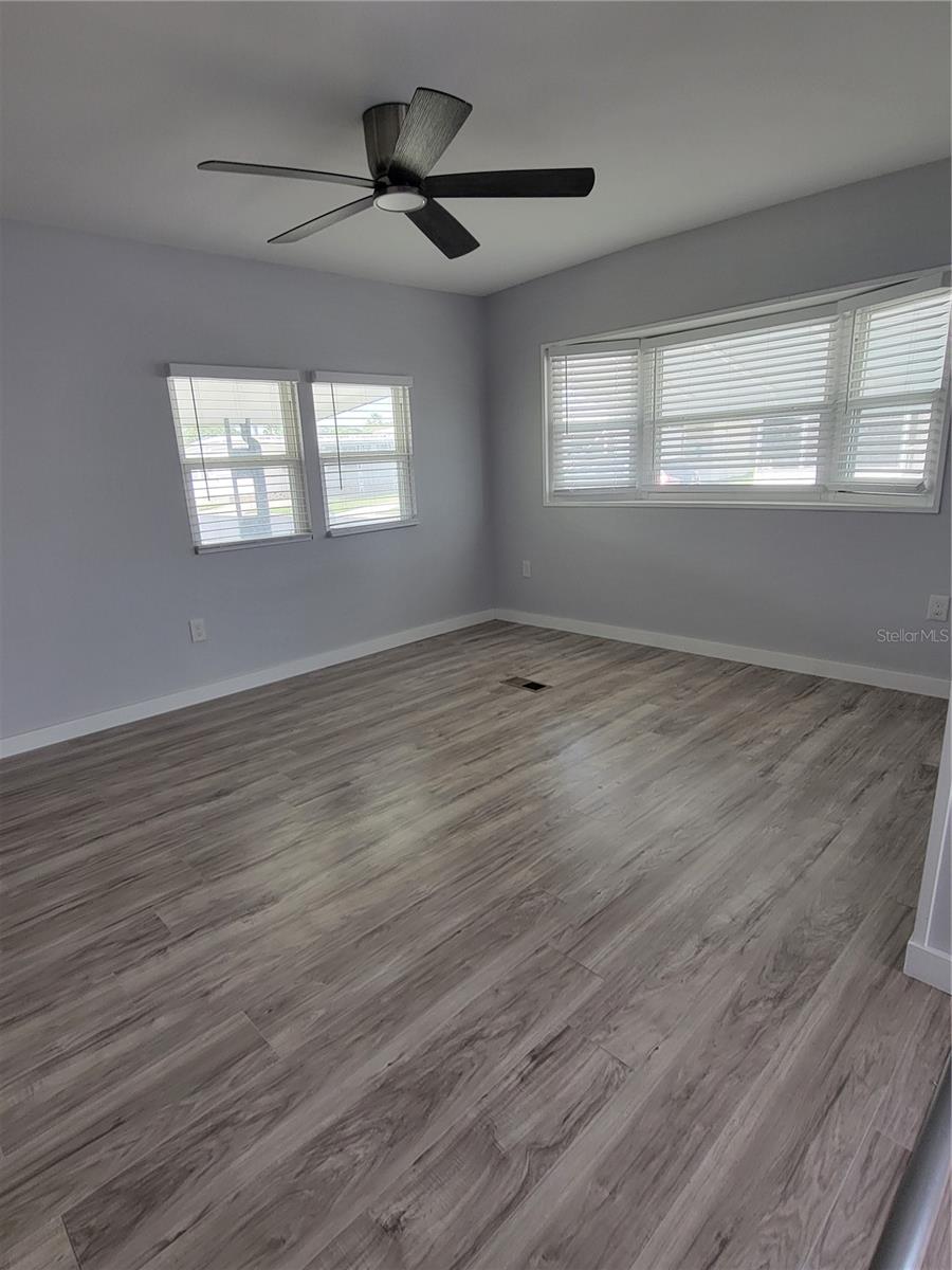 SENATE MANOR UNREC - Residential