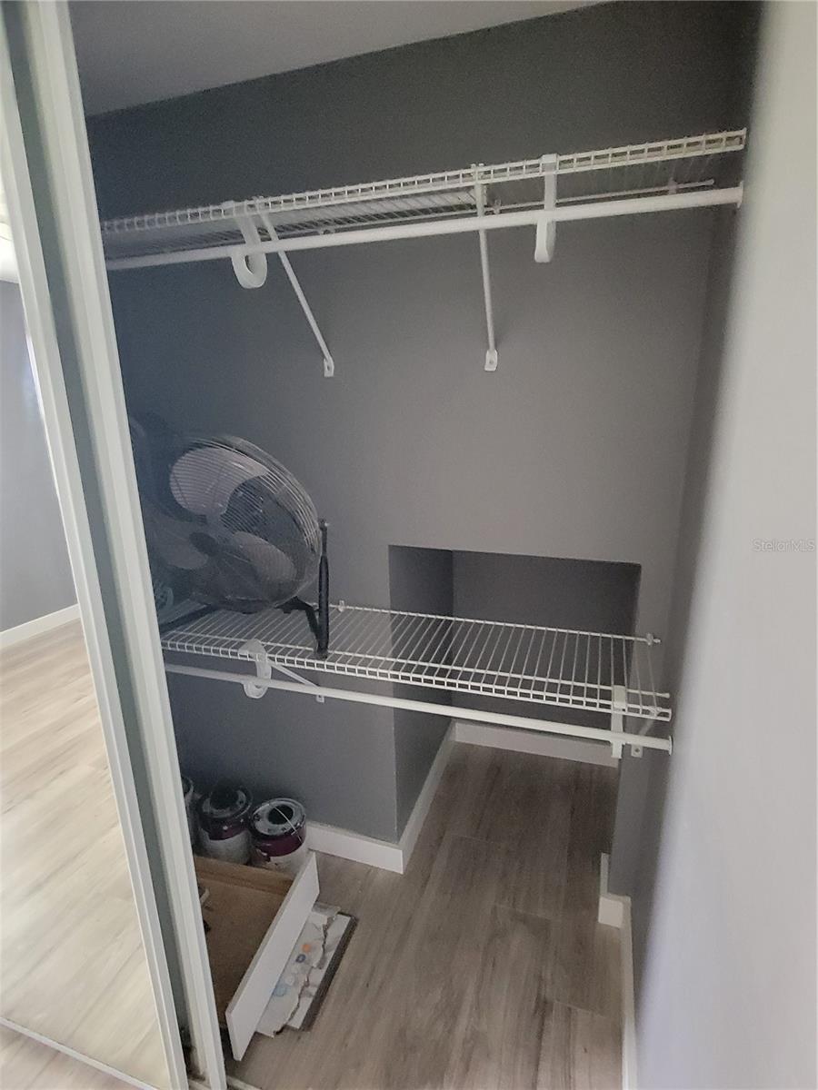 SENATE MANOR UNREC - Residential