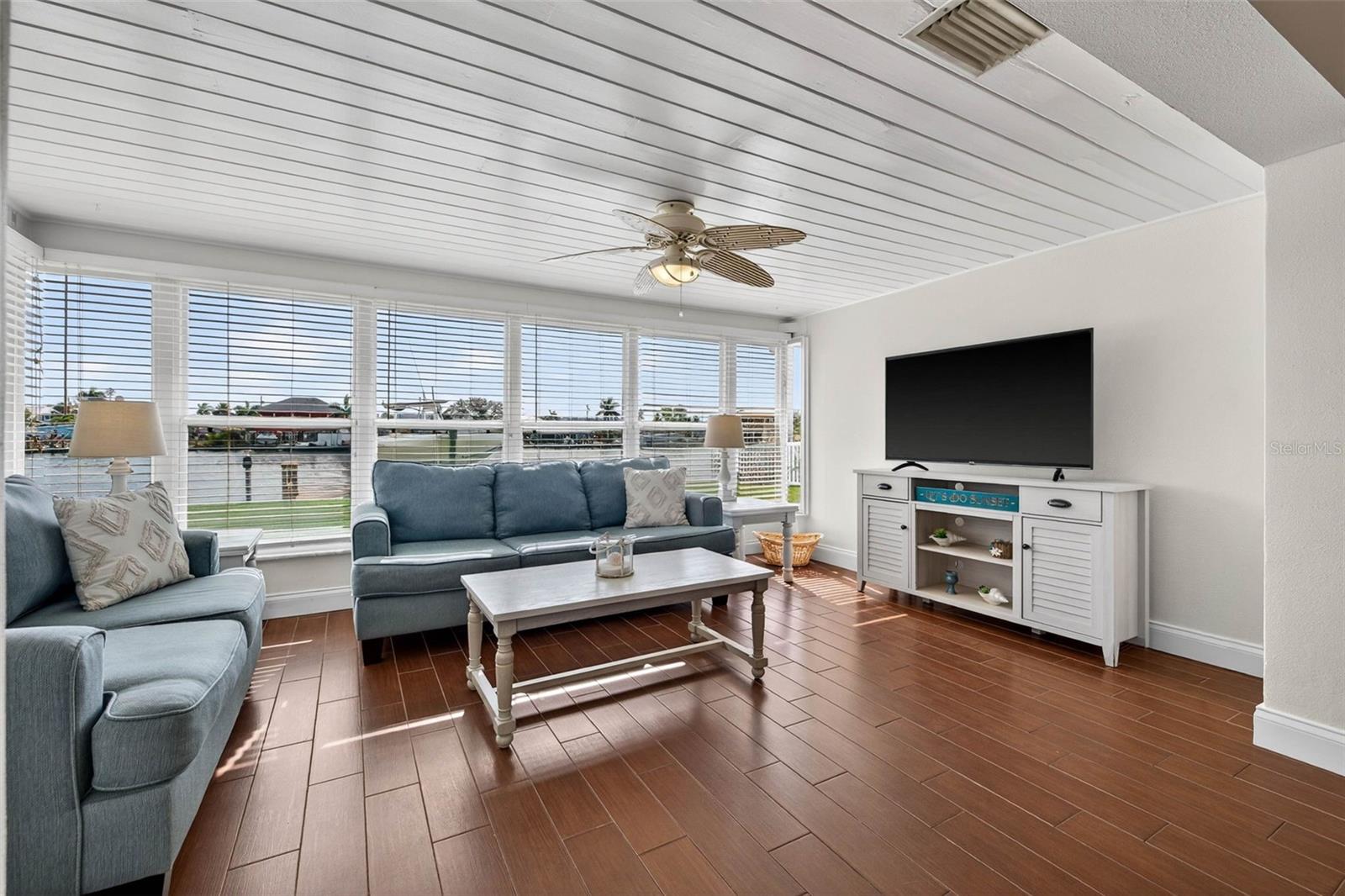 LA HACIENDA REP - Residential