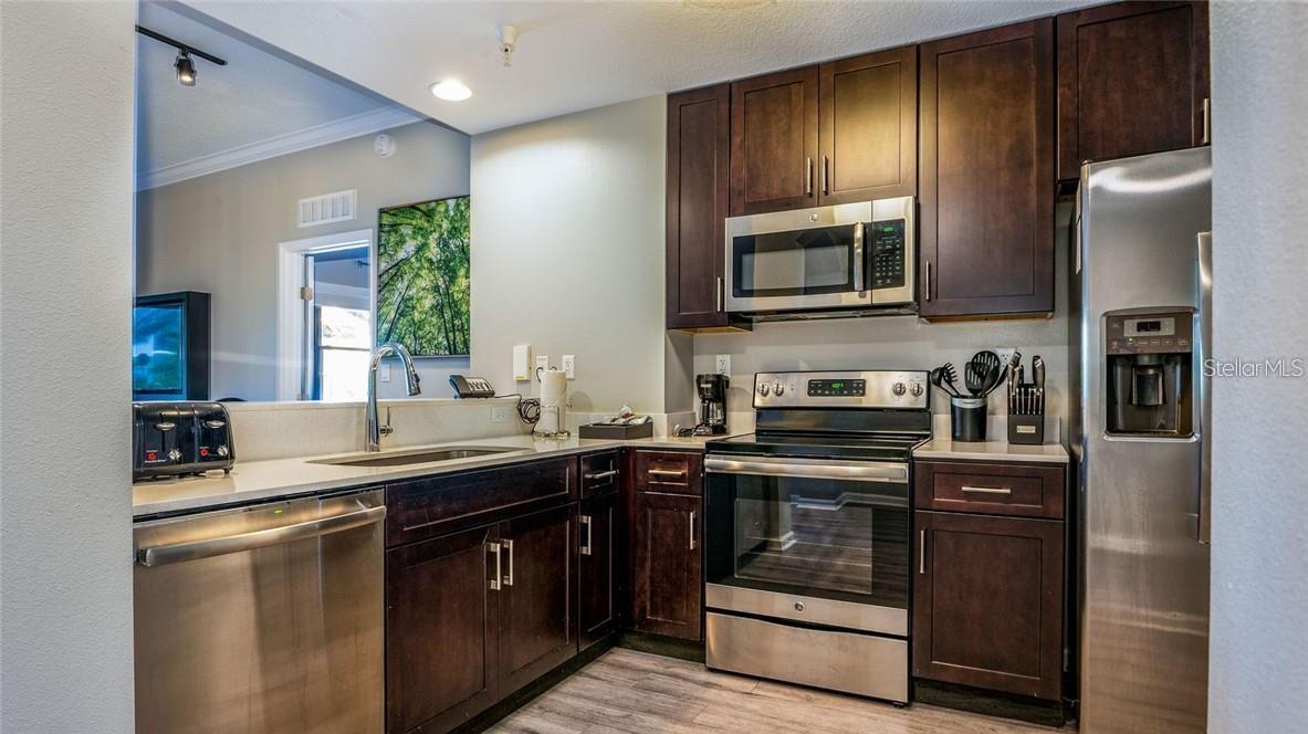 GROVE RESIDENCE & SPA HOTEL CONDO - Residential