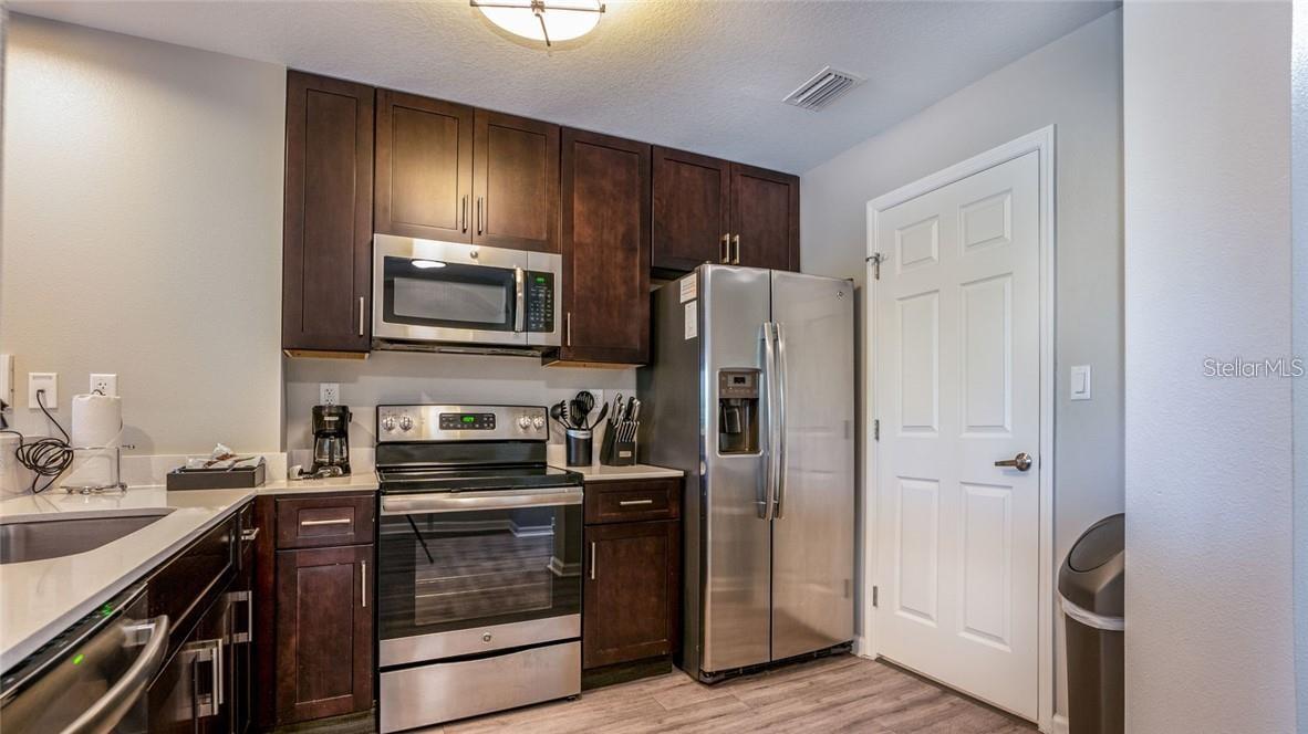 GROVE RESIDENCE & SPA HOTEL CONDO - Residential