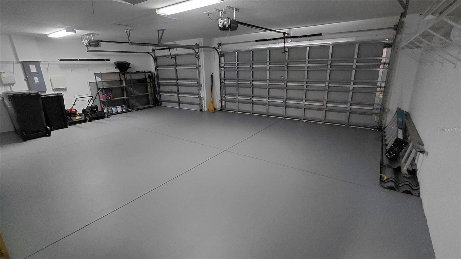 CRYSTAL LAKES - Residential