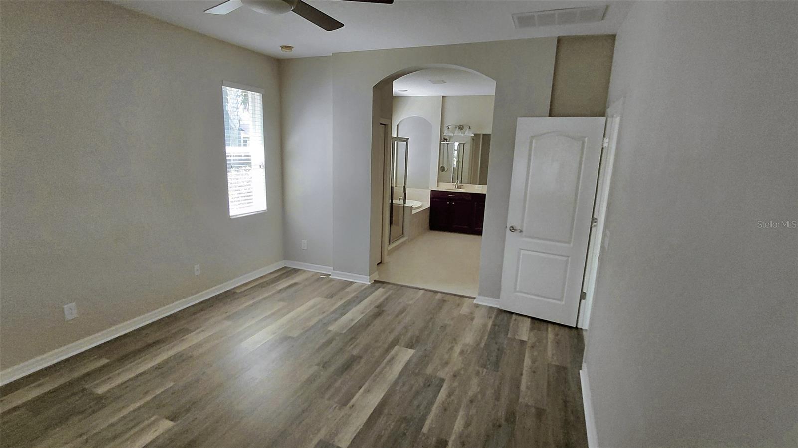 CRYSTAL LAKES - Residential