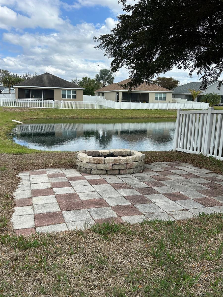 CRYSTAL LAKES - Residential