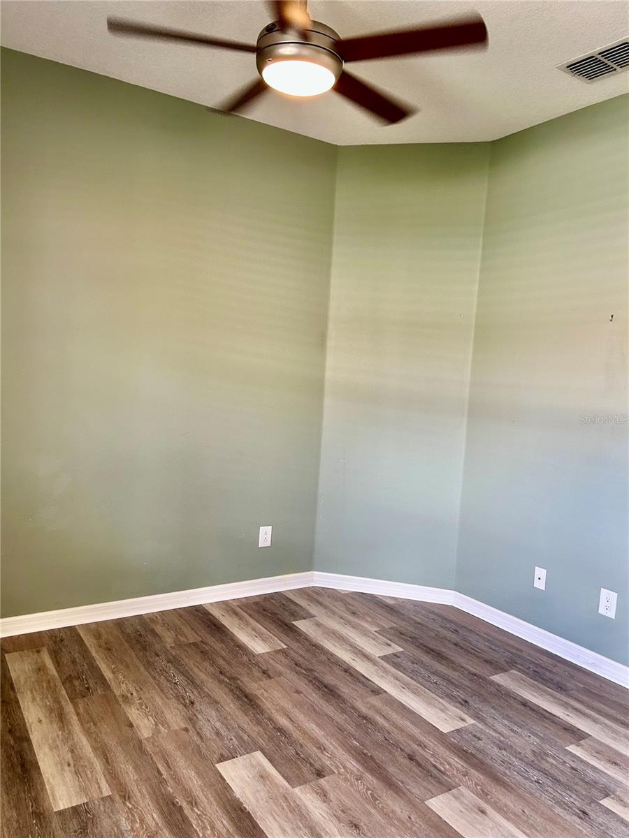 CRYSTAL LAKES - Residential