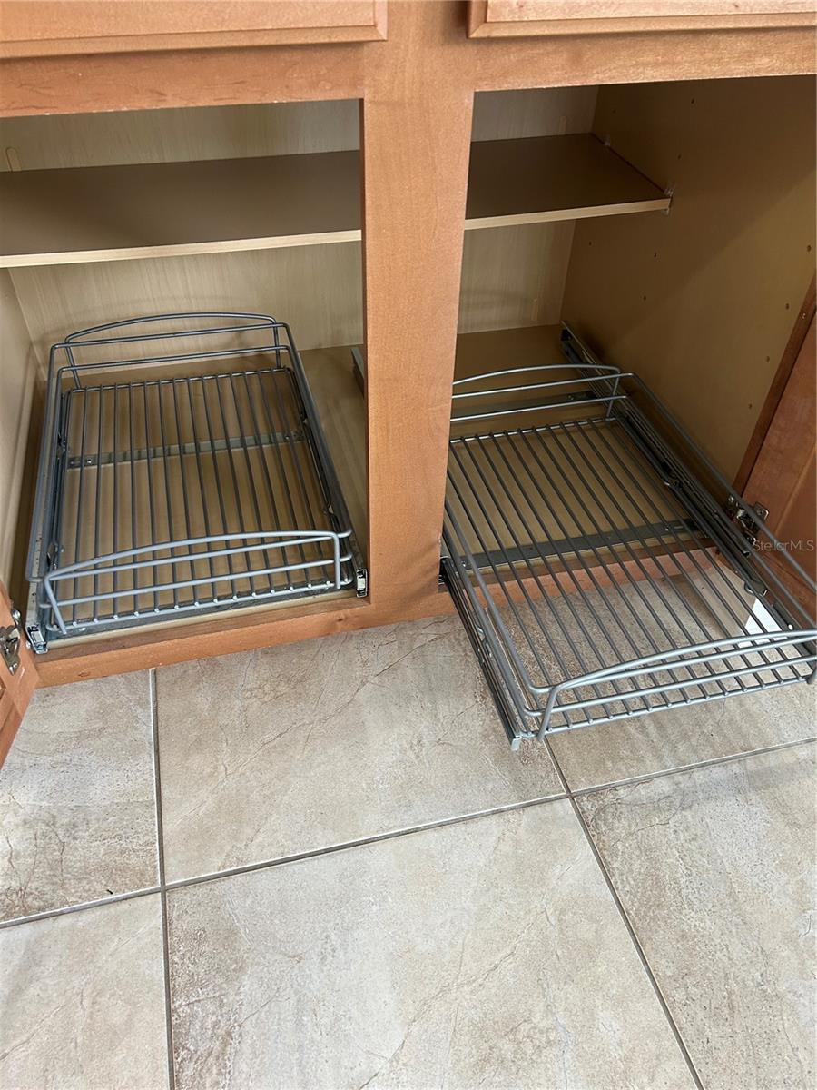 CRYSTAL LAKES - Residential