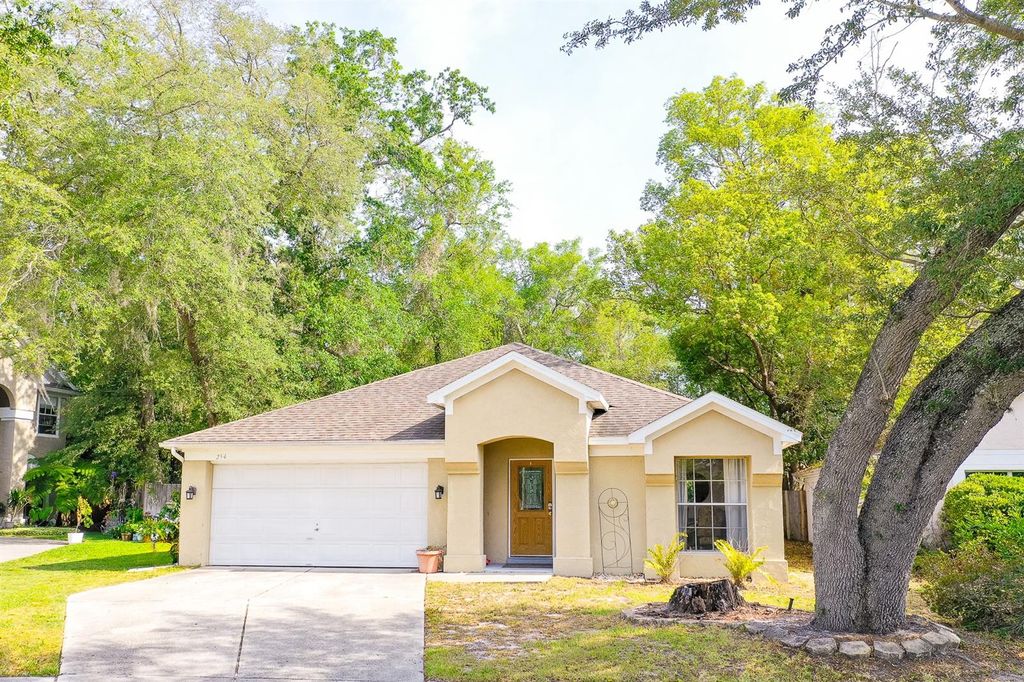 Photo of 254 Oak Park Place, Casselberry, FL 32707 (MLS # O6308015)