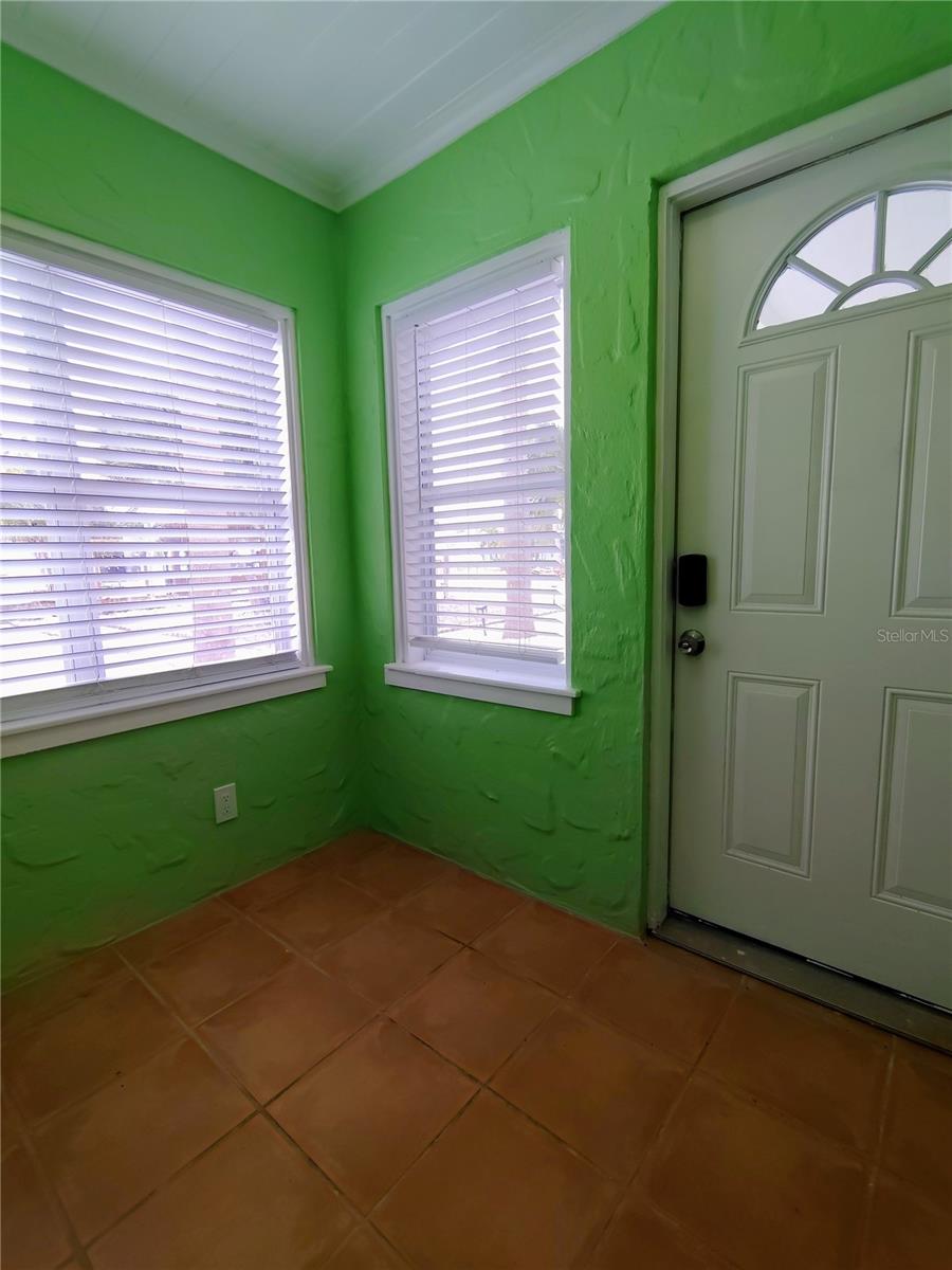 MADEIRA SHORES SUB - Residential Lease