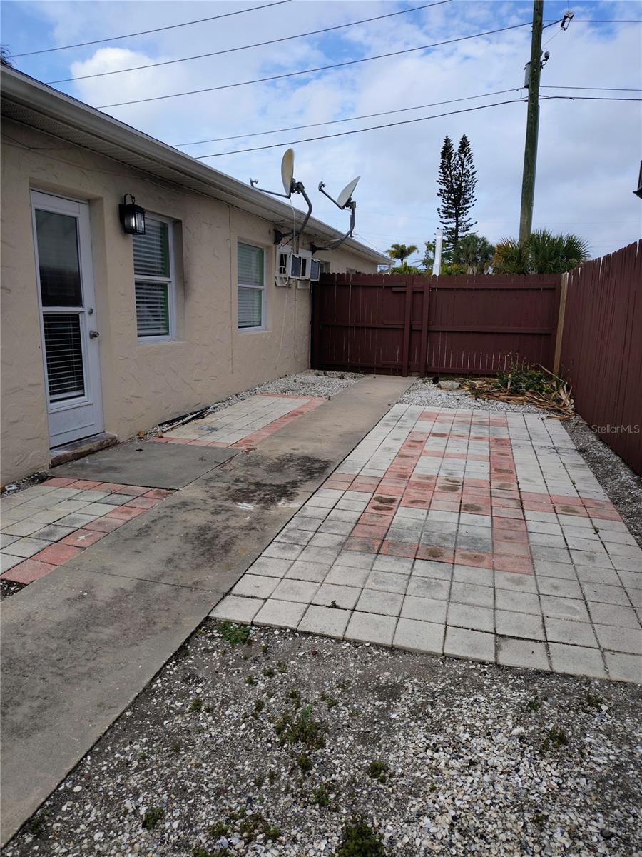 MADEIRA SHORES SUB - Residential Lease