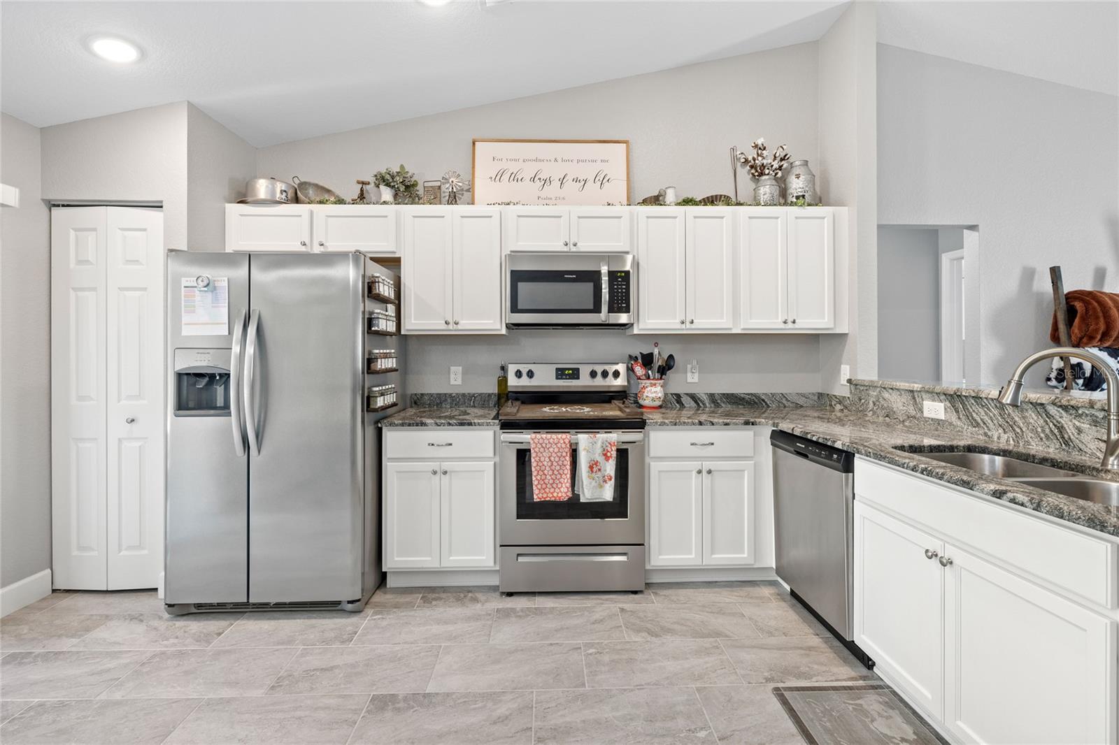 MARION OAKS UN 10 - Residential