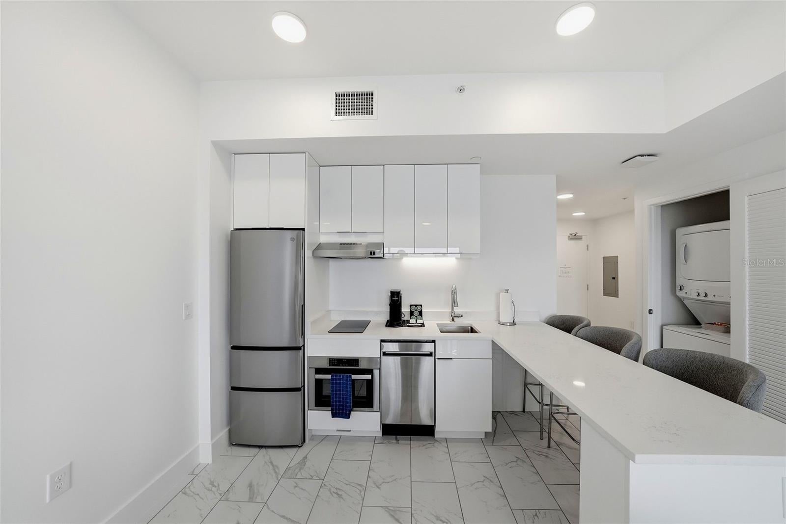 411 E SHORE DRIVE 205