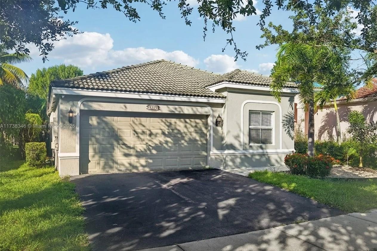 1283 CHINABERRY DRIVE