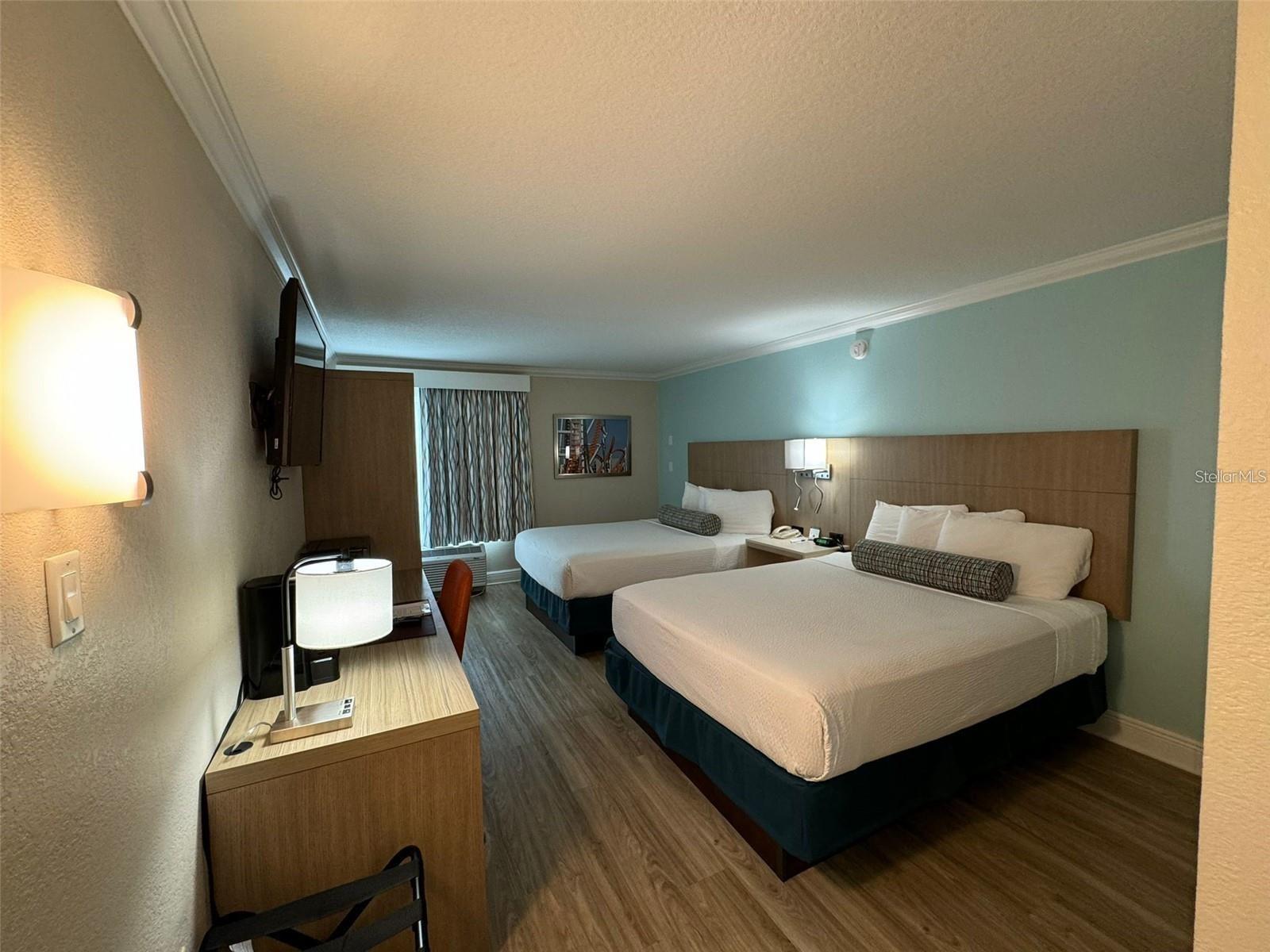 MERIDIAN PALMS COMM CONDO - Residential