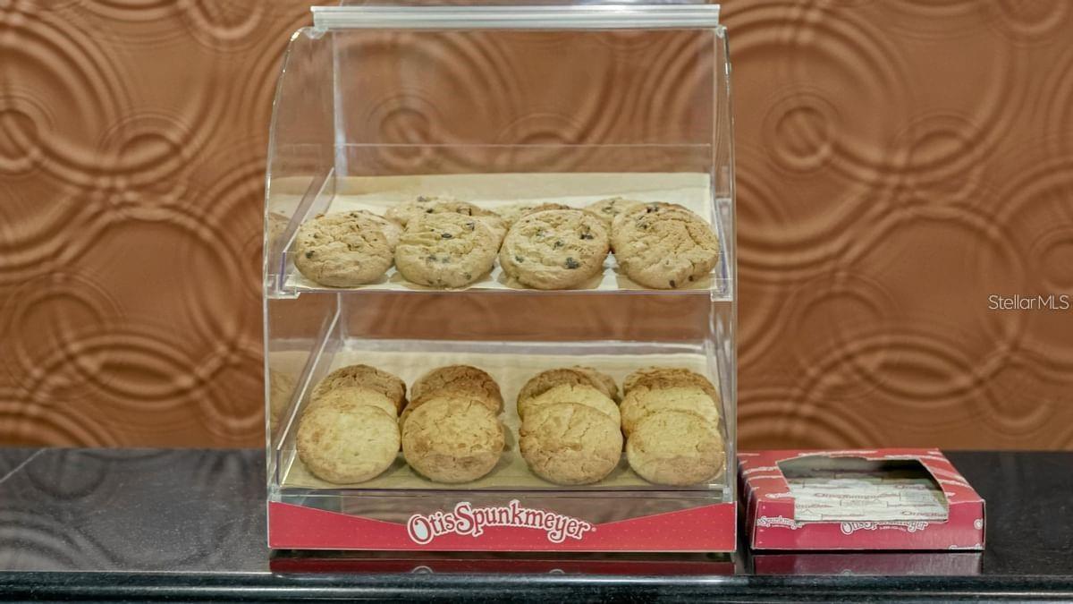 MERIDIAN PALMS COMM CONDO - Residential