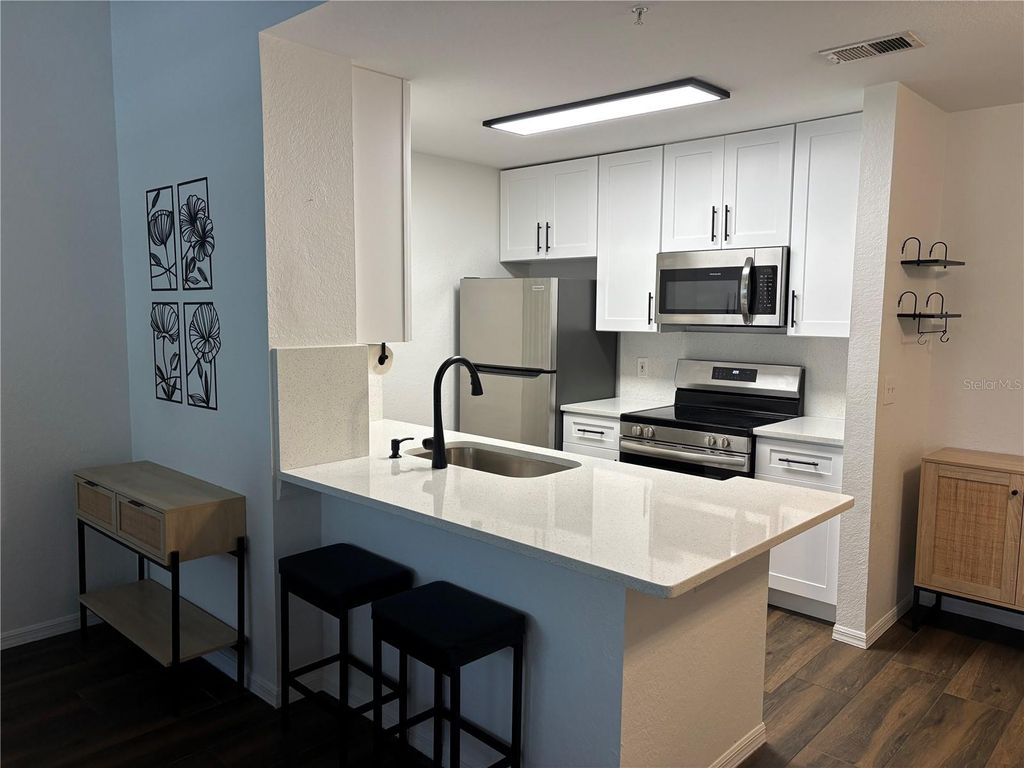 Photo of 8809 Manor Loop #202, Lakewood Ranch, FL 34202 (MLS # A4676334)