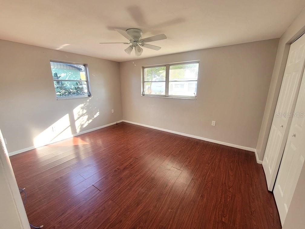 COLONIAL MANOR - Residential