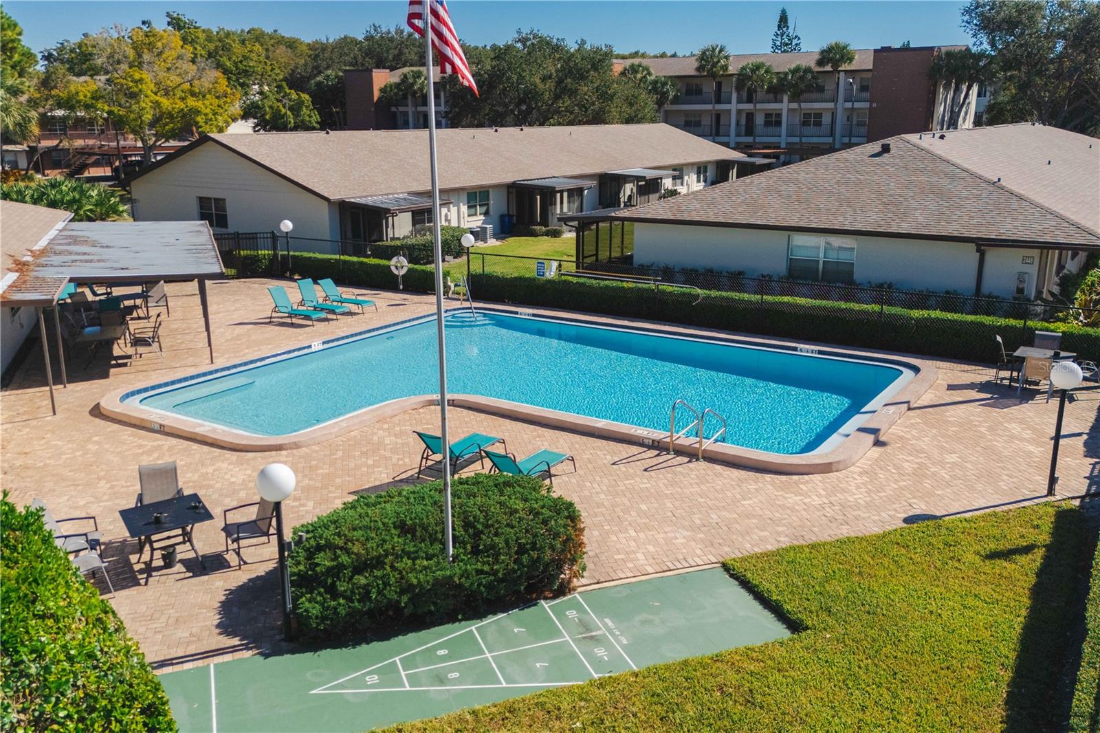 VILLAS AT COUNTRYSIDE THE - Residential