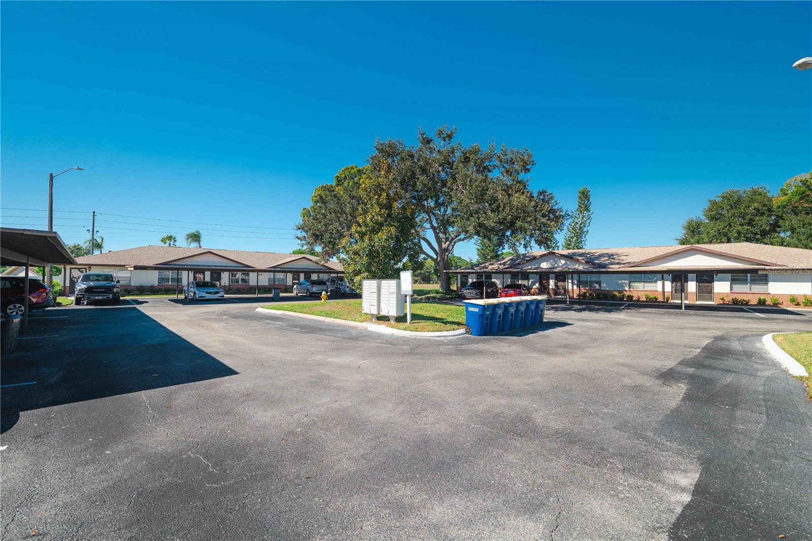 VILLAS AT COUNTRYSIDE THE - Residential