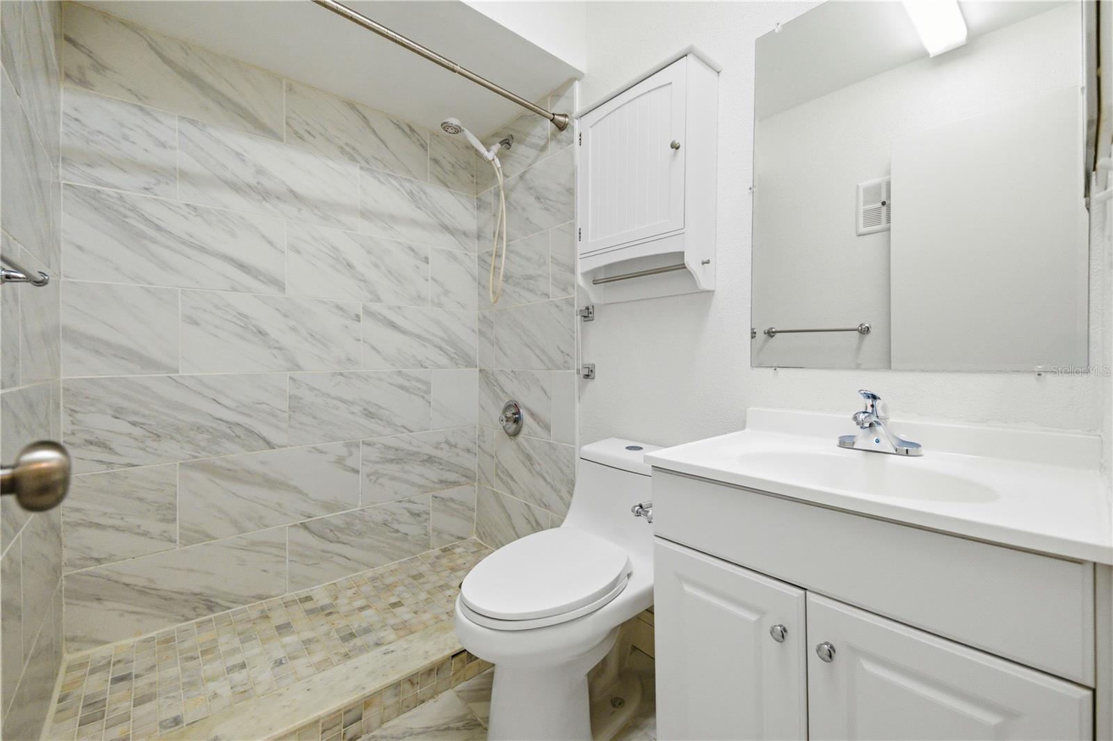 VILLAS AT COUNTRYSIDE THE - Residential