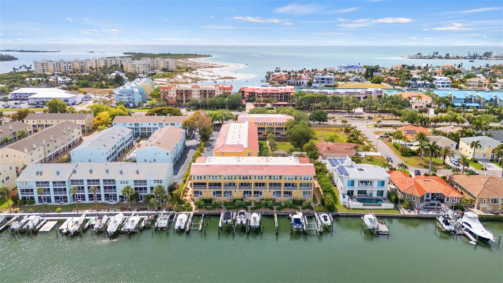 TIERRA SOUND TWNHMS - Residential