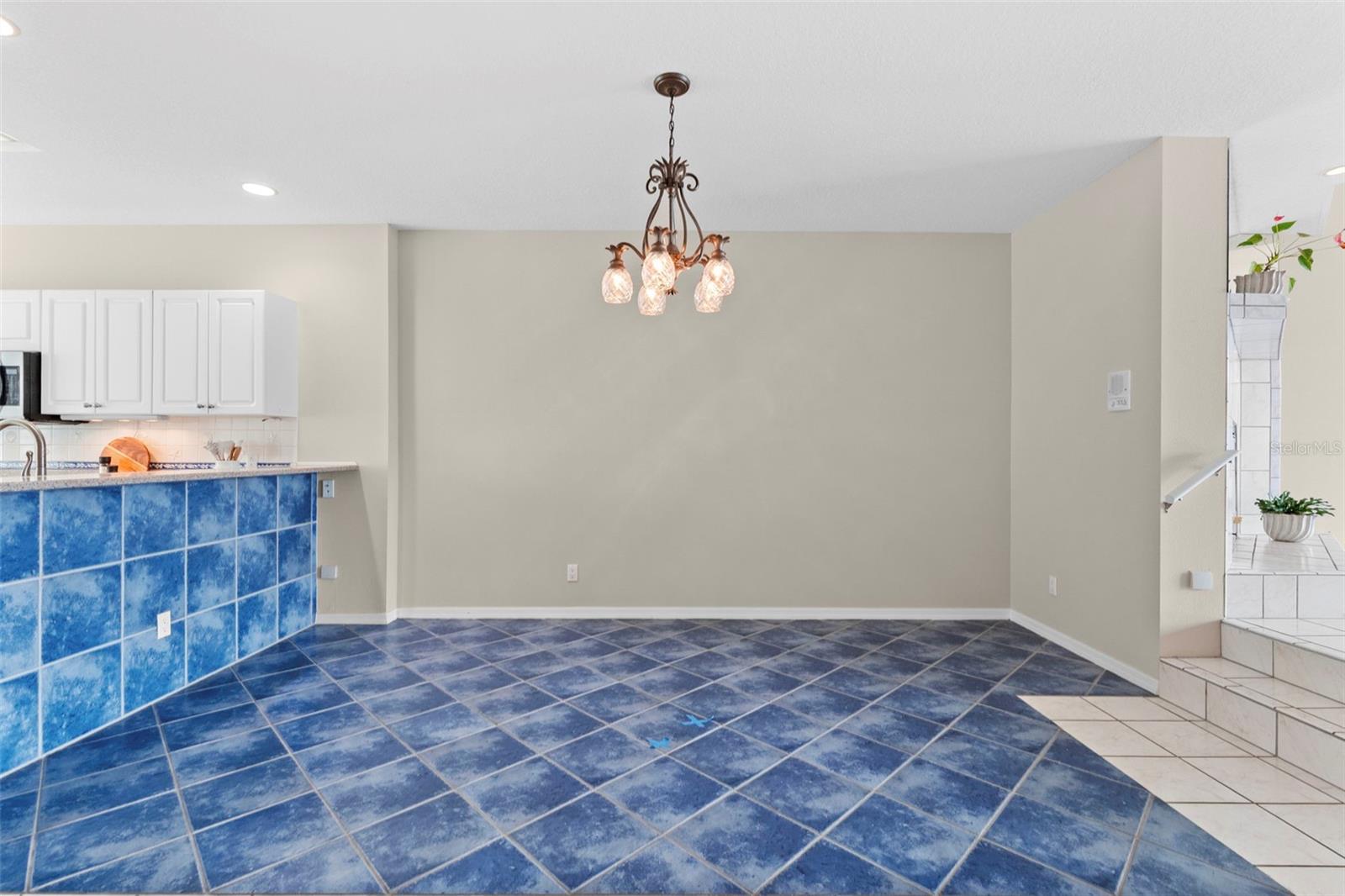 TIERRA SOUND TWNHMS - Residential