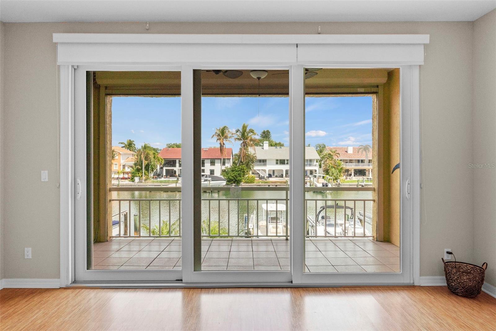 TIERRA SOUND TWNHMS - Residential