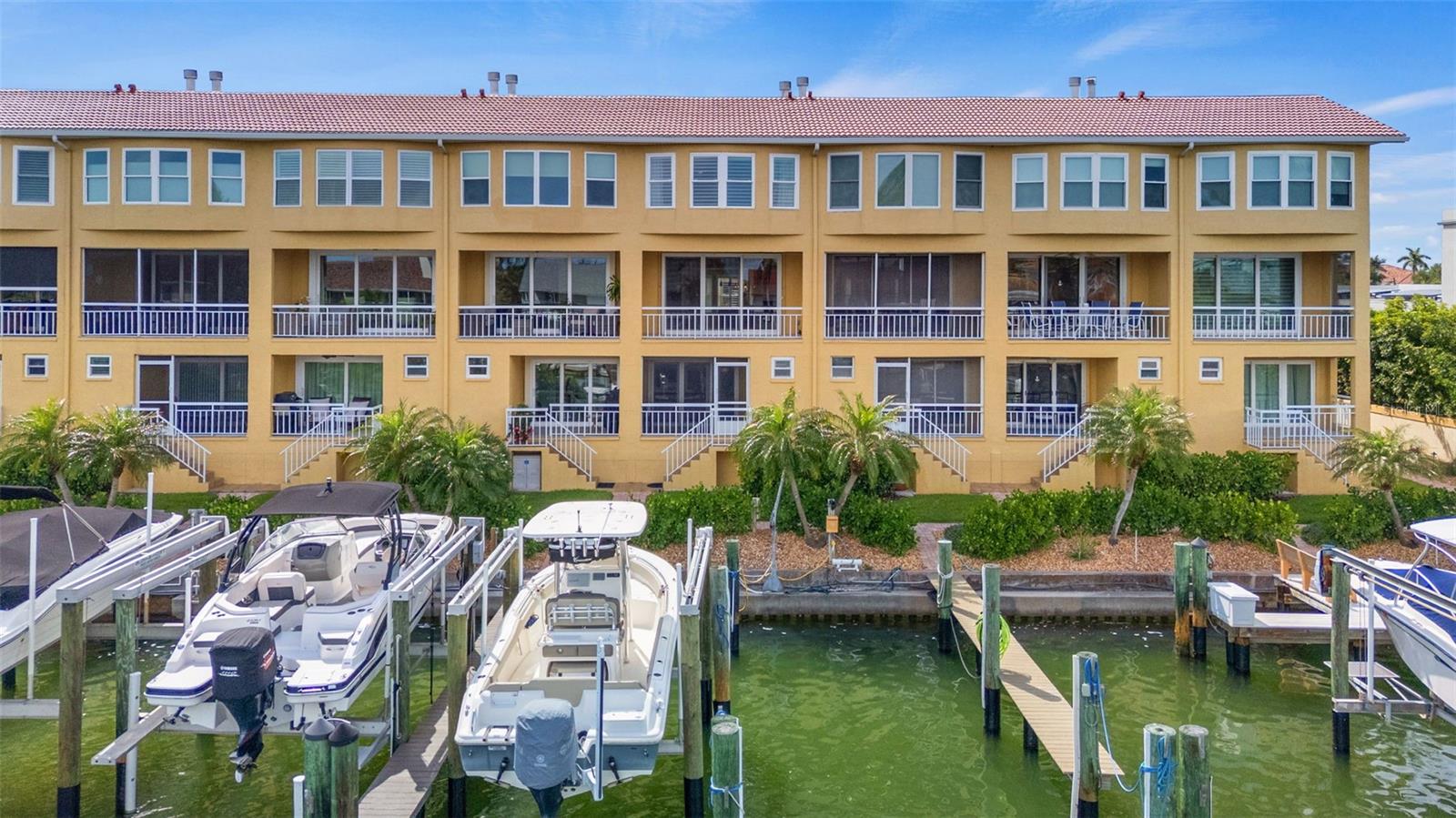 TIERRA SOUND TWNHMS - Residential