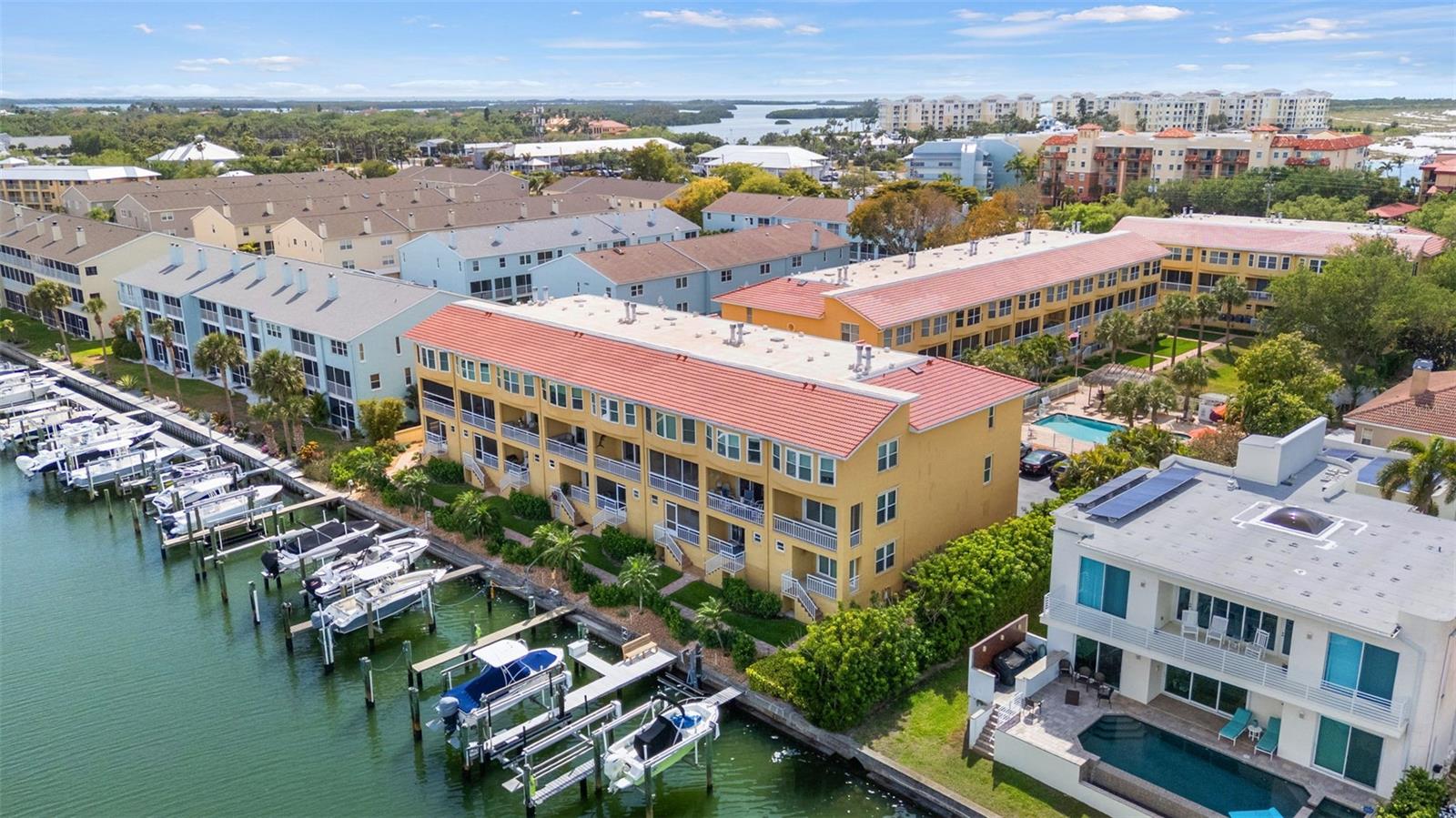 TIERRA SOUND TWNHMS - Residential