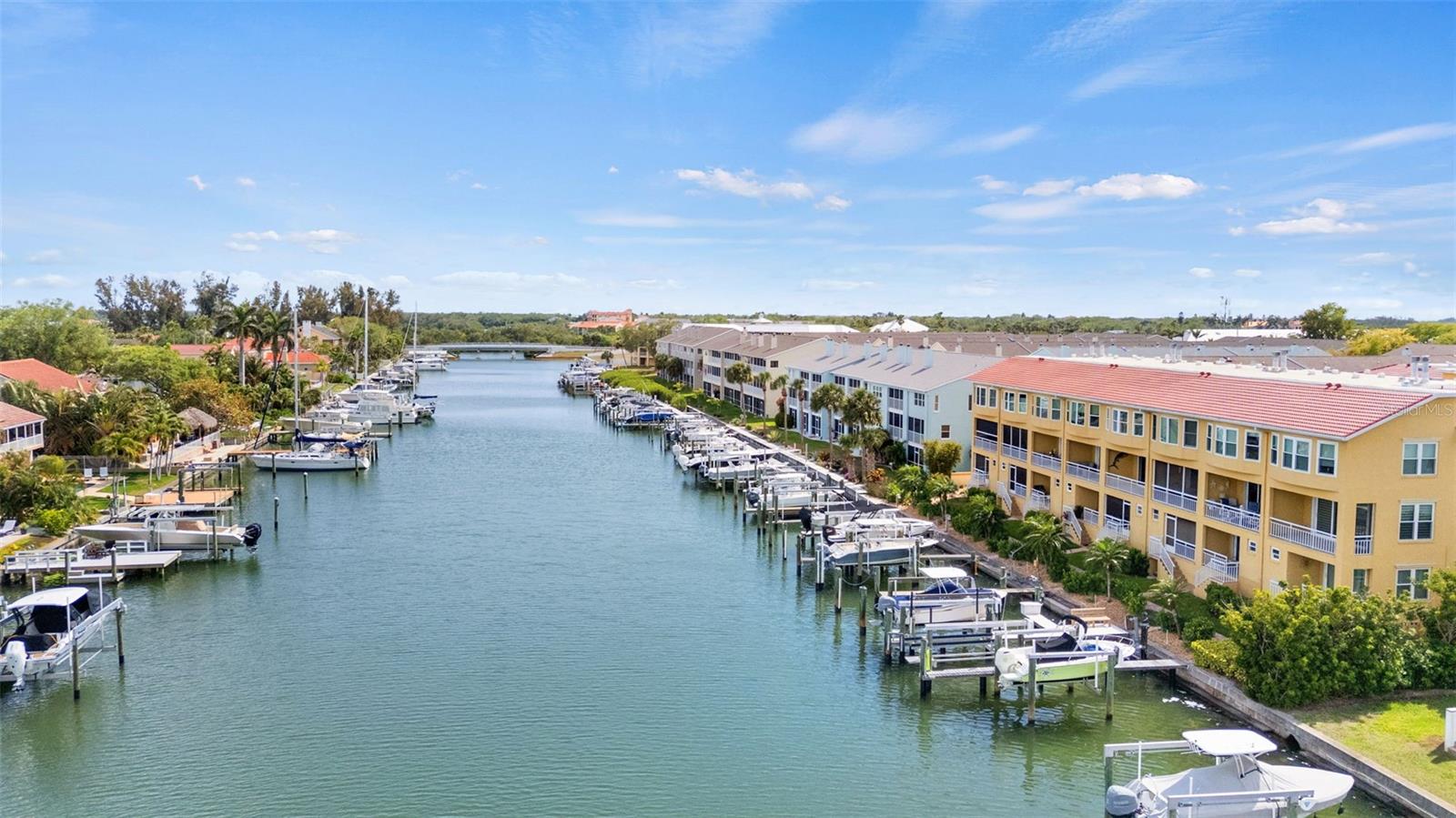 TIERRA SOUND TWNHMS - Residential