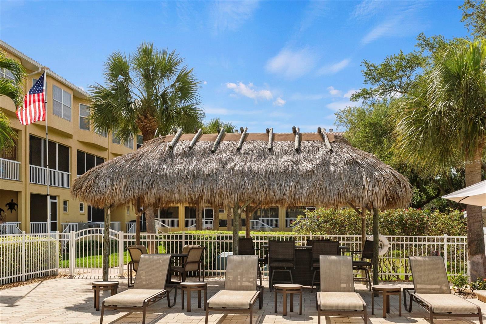 TIERRA SOUND TWNHMS - Residential