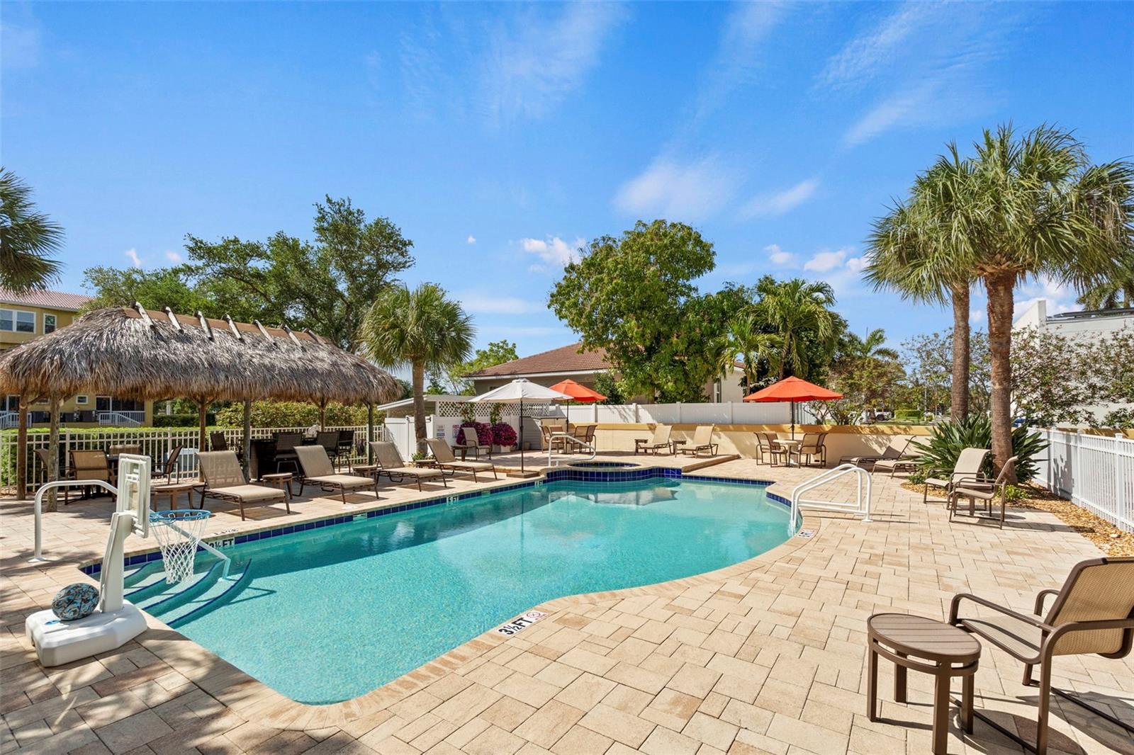 TIERRA SOUND TWNHMS - Residential