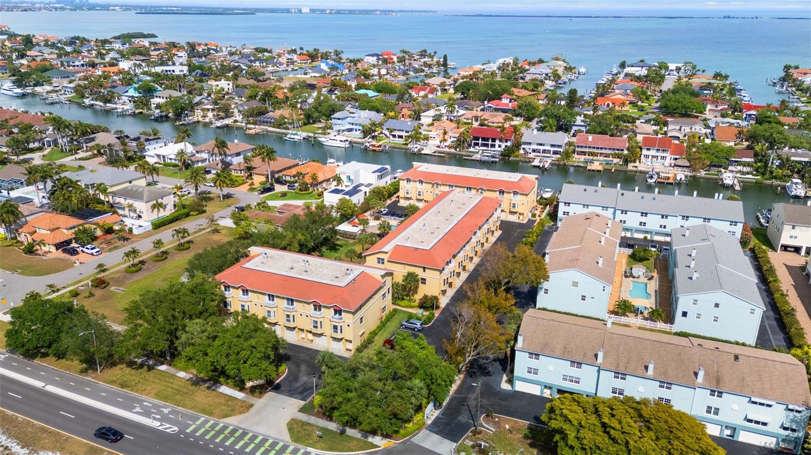 TIERRA SOUND TWNHMS - Residential