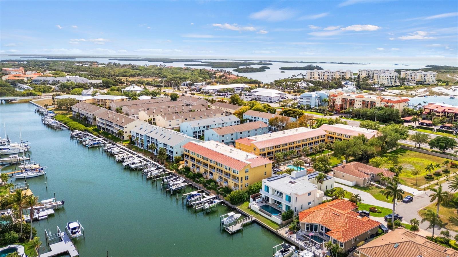 TIERRA SOUND TWNHMS - Residential