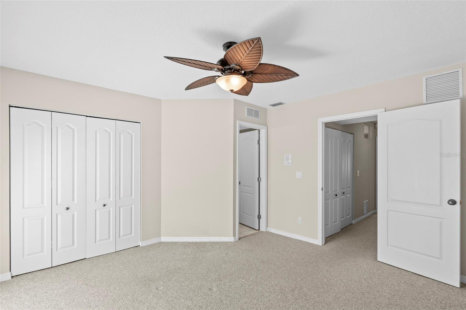 TIERRA SOUND TWNHMS - Residential