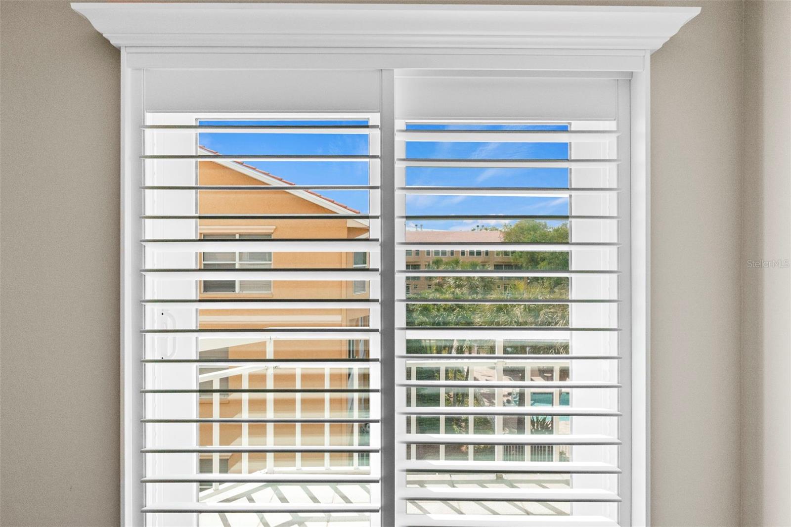 TIERRA SOUND TWNHMS - Residential