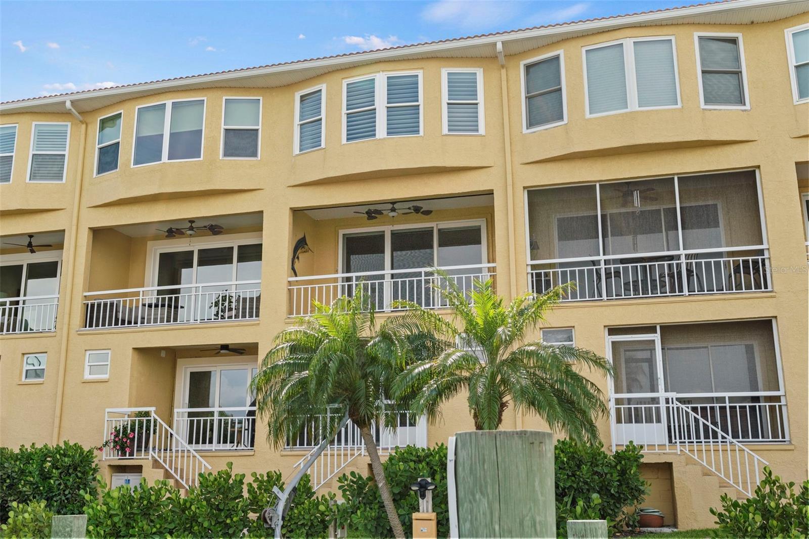 TIERRA SOUND TWNHMS - Residential