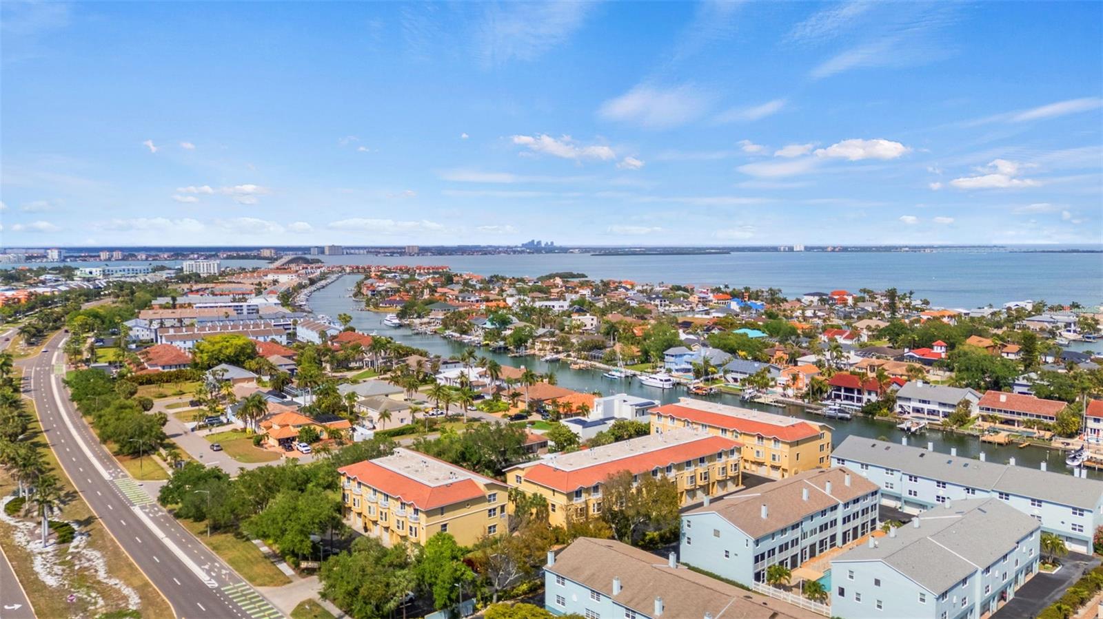 TIERRA SOUND TWNHMS - Residential