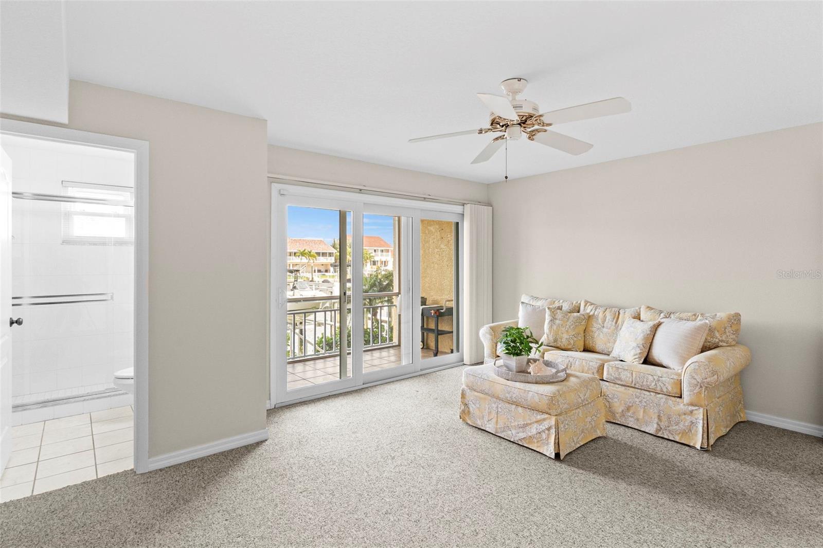 TIERRA SOUND TWNHMS - Residential