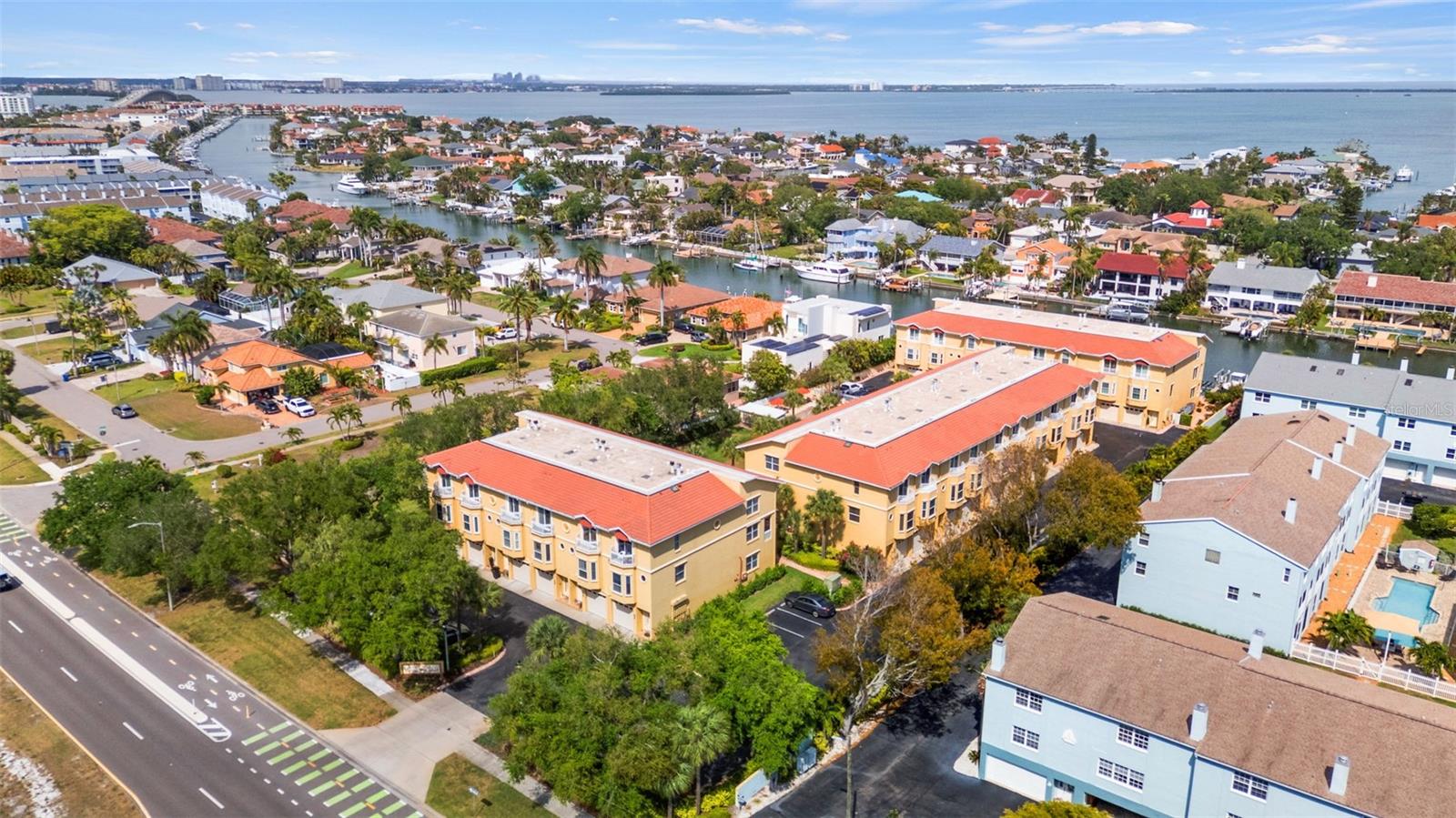 TIERRA SOUND TWNHMS - Residential