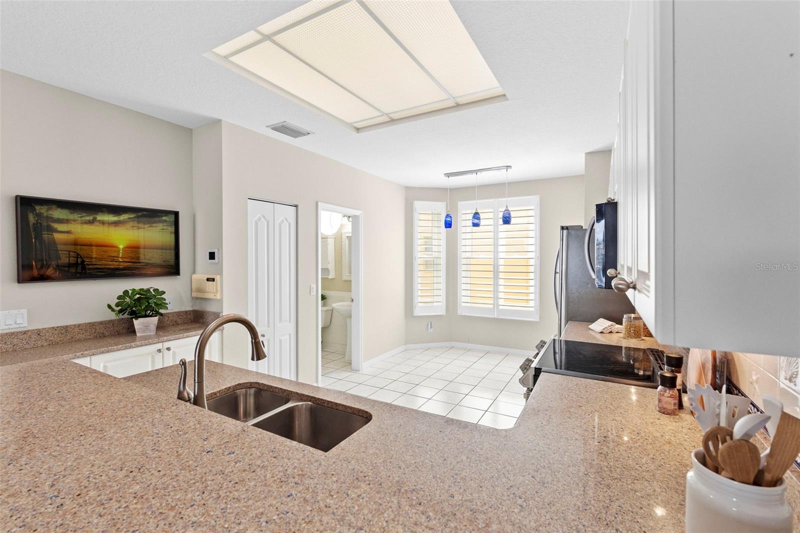 TIERRA SOUND TWNHMS - Residential