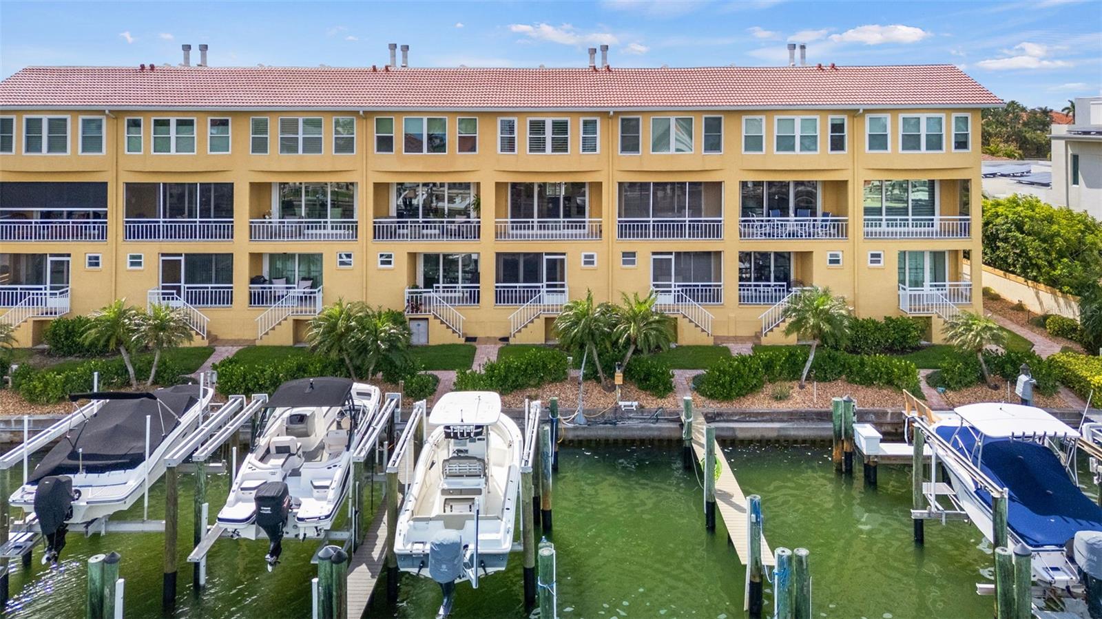 TIERRA SOUND TWNHMS - Residential