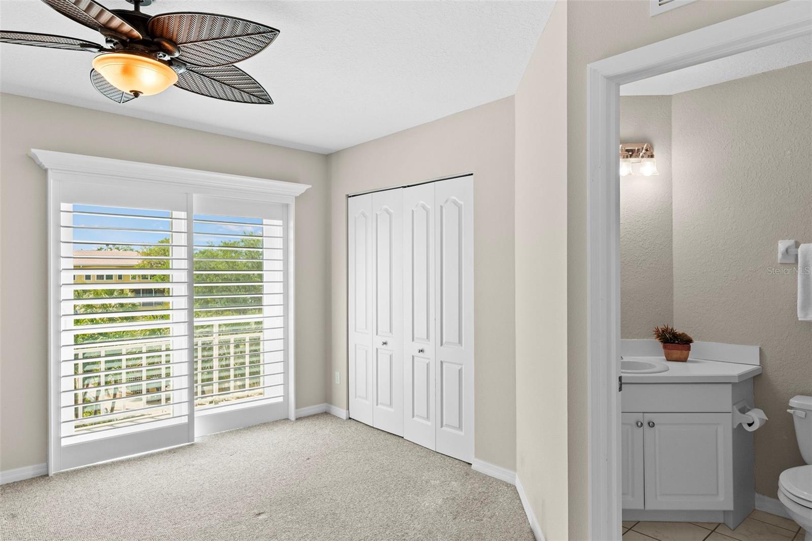 TIERRA SOUND TWNHMS - Residential