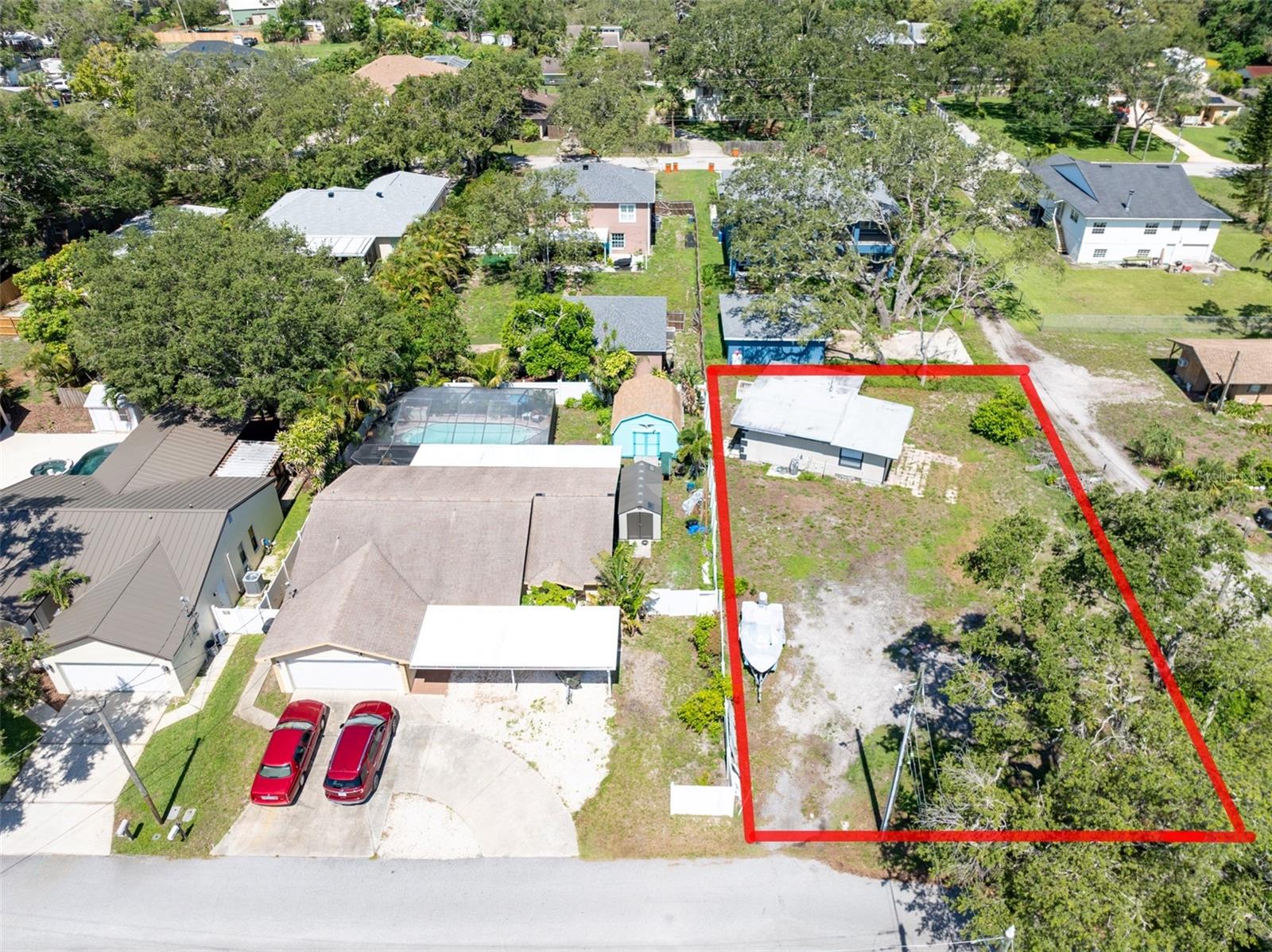 Unincorporated Pinellas County and PERFECT for airbnb and VRBO's. Endless possibilities when purchasing both properties in unincorporated Pinellas County!is property This placed in the back left corner of this on almost a 1/4 acre. This house is placed in the perfect position as it butts right next to the other lot giving you a HUGE OPEN yard to add a pickleball court or any other huge outdoor toys! This unit is pretty close to being rentable as it still needs flooring a few electrical upgrades and sprucing up the exterior/ paint.
The possibilities of what you can do with this opportunity are limitless. You can create a cash cow with an Airbnb compound or live in both and use the back unit for guests or as an in-law suite, you name it, you can do it here! Visit today as this property won't be available tomorrow!
