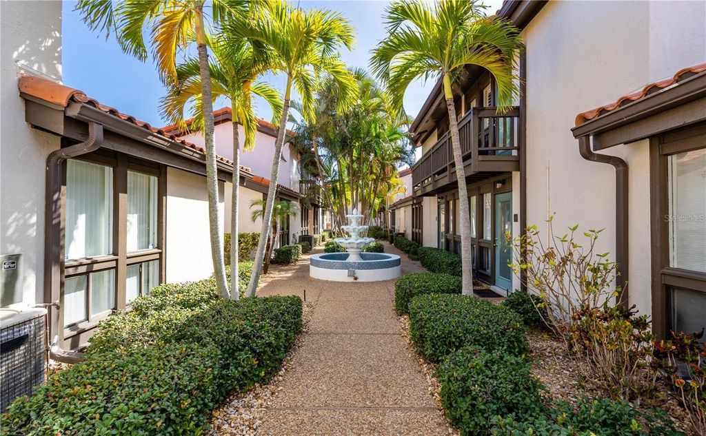 Photo of 800 S Blvd Of The Presidents #16, Sarasota, FL 34236 (MLS # A4655754)
