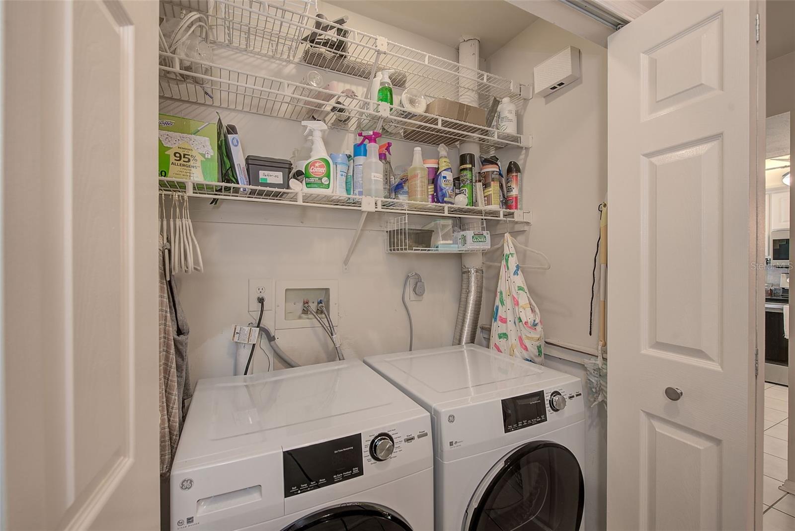 KAPOK MANOR CONDO - Residential