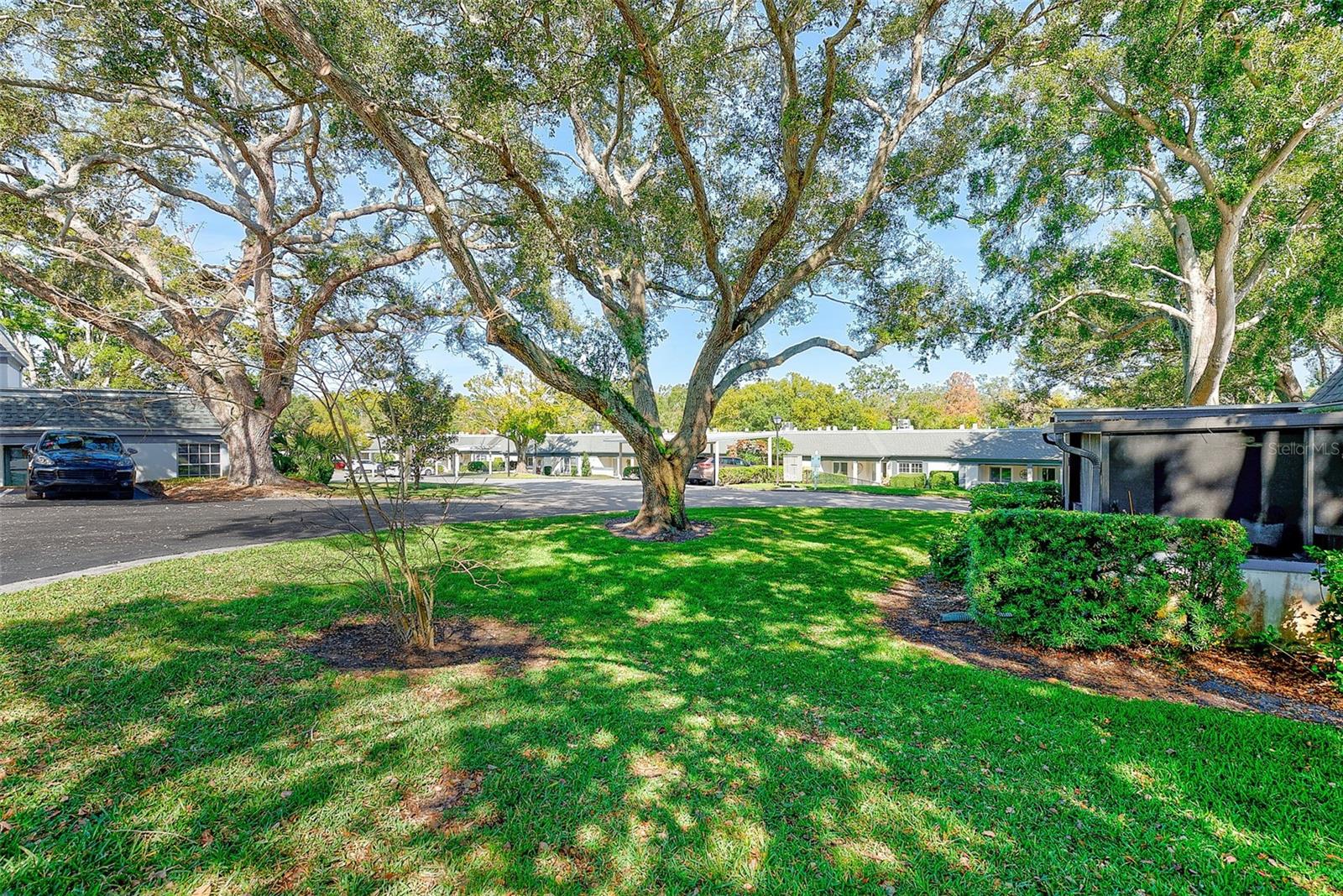 KAPOK MANOR CONDO - Residential